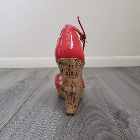 Guess Kalisa Open Toe Platform Wedge Sandals Patent Red Size 7 - Picture 7 of 12